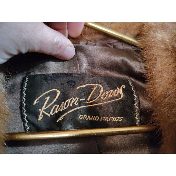 Rason & Dows Vintage Fur Coat Grand Rapids Michigan - Picture 2 of 6